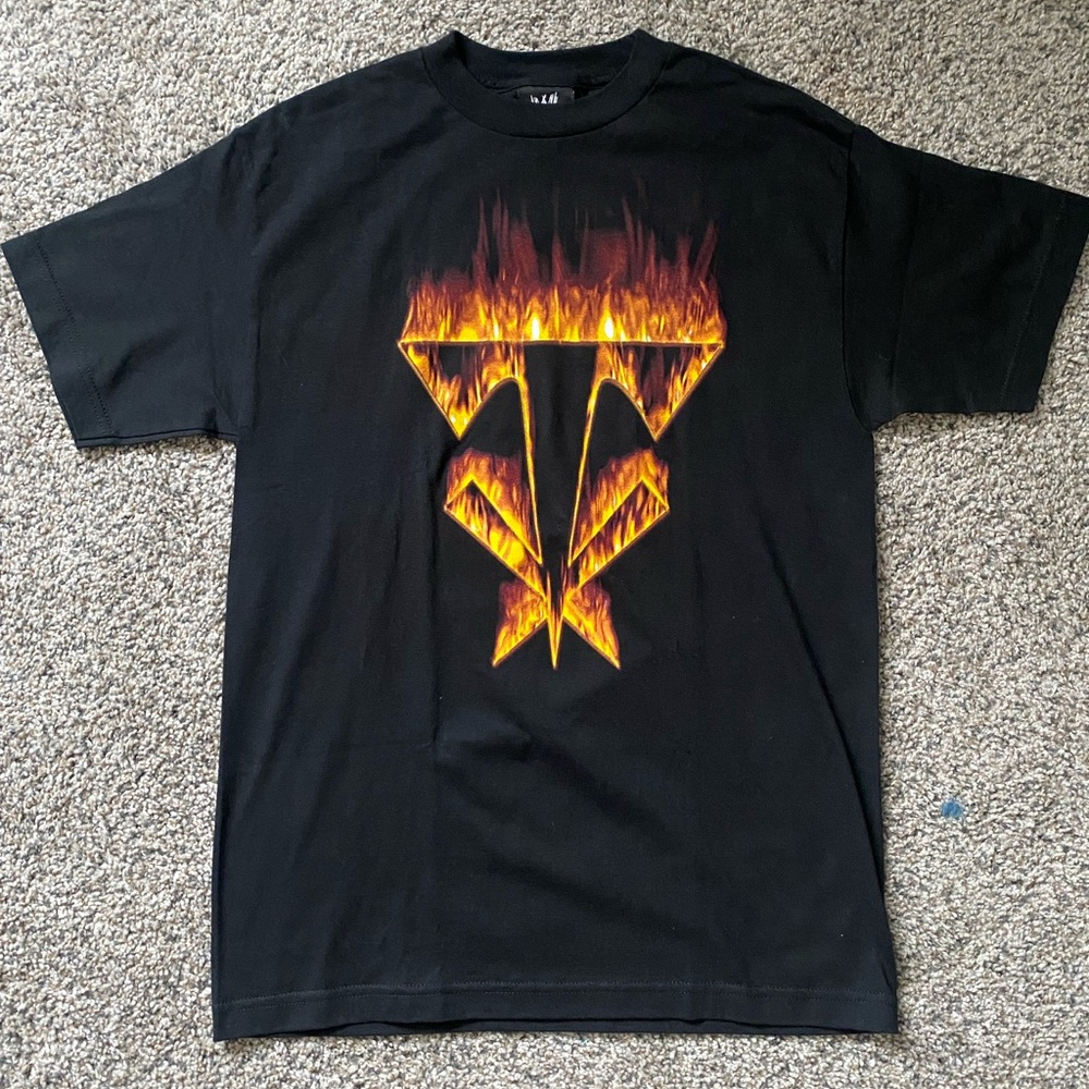 Rare VTG WWE The Undertaker It All Begins Again 2004 Wrestling T Shirt 2000s